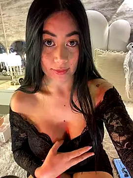 Snapshot of _MadiLee_ chatting on 10-19-25, 02:56 MadiLee online show from 10-19-25, 02:56