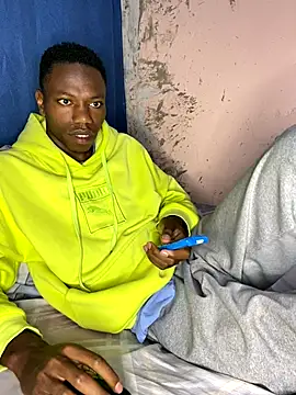 Snapshot of fireboyafrica chatting on 11-09-25, 12:42 fireboyafrica online show from 11-09-25, 12:42