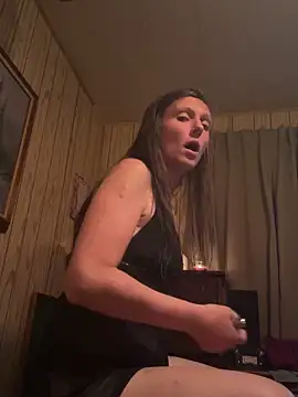 snowrillaxxx online show from 06-15-26, 06:15