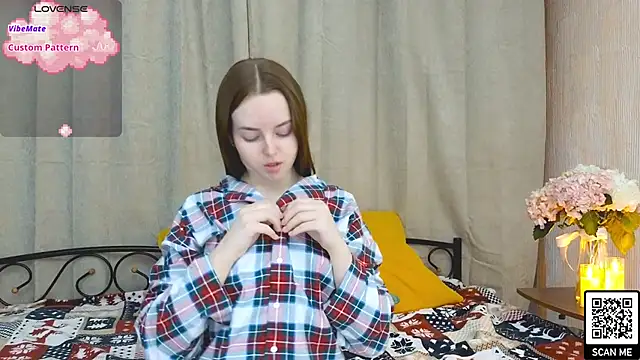 Snapshot of Wild__flowers chatting on 01-07-25, 01:38 Wild flowers online show from 01-07-25, 01:38