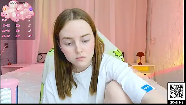 Snapshot of Wild__flowers chatting on 03-22-25, 06:47 Wild flowers online show from 03-22-25, 06:47