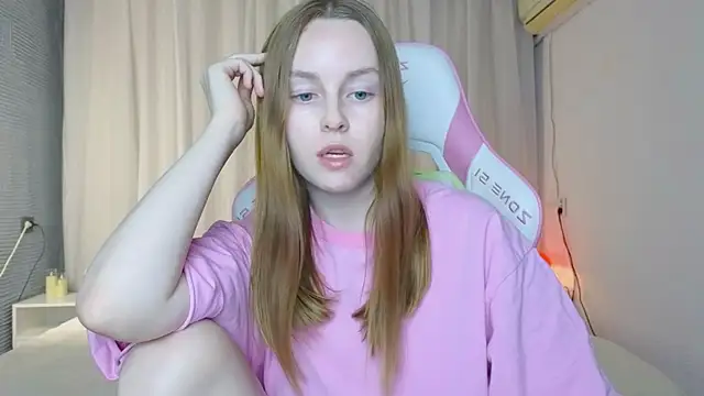 Snapshot of Wild__flowers chatting on 09-28-25, 09:31 Wild flowers online show from 09-28-25, 09:31