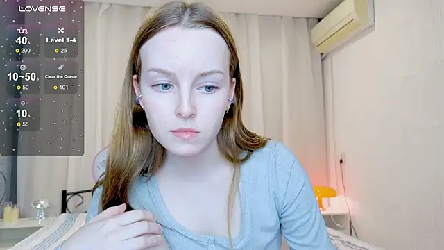 Snapshot of Wild__flowers chatting on 10-12-25, 03:00 Wild flowers online show from 10-12-25, 03:00