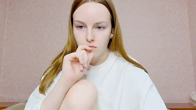 Snapshot of Wild__flowers chatting on 10-16-25, 05:14 Wild flowers online show from 10-16-25, 05:14