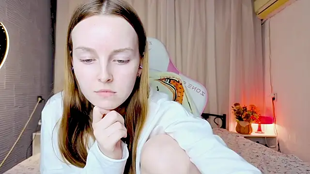 Snapshot of Wild__flowers chatting on 10-31-25, 06:31 Wild flowers online show from 10-31-25, 06:31