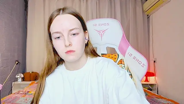 Snapshot of Wild__flowers chatting on 11-14-25, 07:34 Wild flowers online show from 11-14-25, 07:34