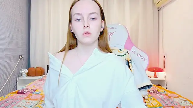 Snapshot of Wild__flowers chatting on 11-19-25, 06:41 Wild flowers online show from 11-19-25, 06:41