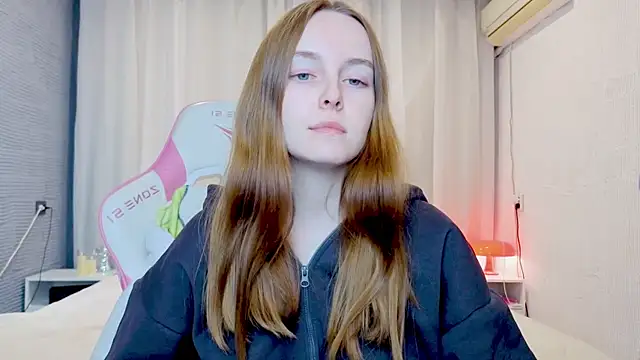 Snapshot of Wild__flowers chatting on 11-30-25, 04:44 Wild flowers online show from 11-30-25, 04:44