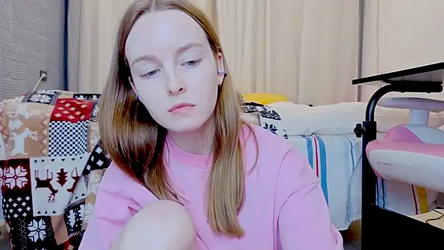 Snapshot of Wild__flowers chatting on 12-21-25, 06:04 Wild flowers online show from 12-21-25, 06:04