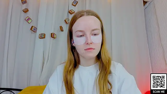 Snapshot of Wild__flowers chatting on 02-15-26, 05:15 Wild flowers online show from 02-15-26, 05:15