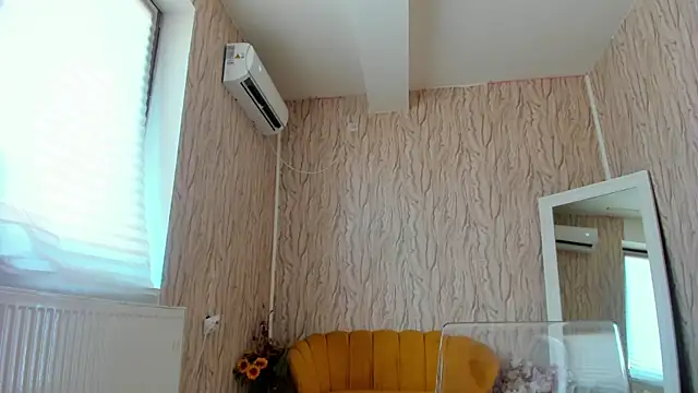 AishaRouhi online show from 03-10-25, 06:38