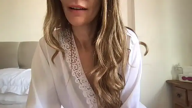 paolajonez online show from 12-16-24, 11:12