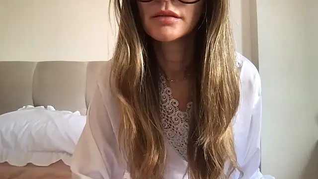 paolajonez online show from 01-04-25, 11:22