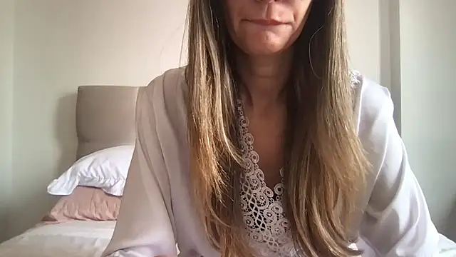 paolajonez online show from 01-14-25, 11:42