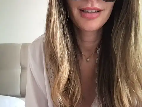 paolajonez online show from 01-31-25, 03:33