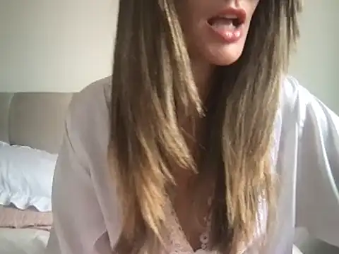 paolajonez online show from 02-27-25, 05:15