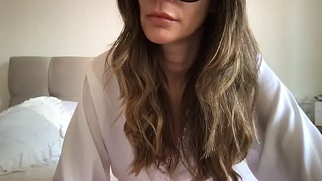 paolajonez online show from 03-06-25, 12:41