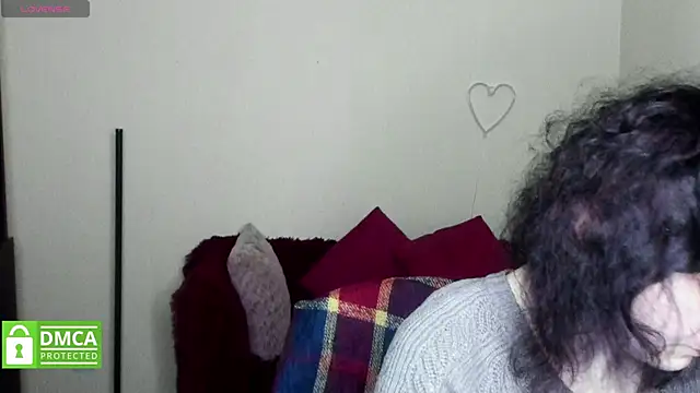 Snapshot of Muse_kitty_jenia chatting on 10-20-25, 05:30 Muse kitty jenia online show from 10-20-25, 05:30
