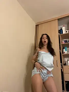 Snapshot of juanasnz99 chatting on 07-30-26, 04:33 juanasnz99 online show from 07-30-26, 04:33