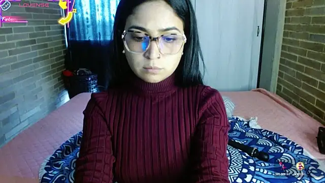 helenacyruss online show from 10-14-25, 07:03