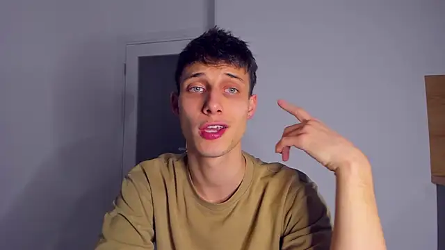 Snapshot of Kent_Ross chatting on 11-17-25, 08:14 Kent Ross online show from 11-17-25, 08:14