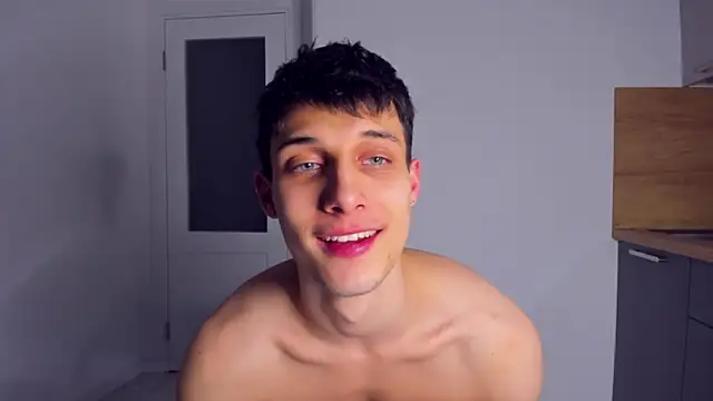 Snapshot of Kent_Ross chatting on 11-29-25, 01:52 Kent Ross online show from 11-29-25, 01:52