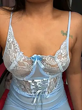 Snapshot of LeisyXO chatting on 11-05-25, 07:14 LeisyXO online show from 11-05-25, 07:14