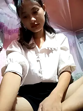 trieungoclnt online show from 10-21-25, 04:24