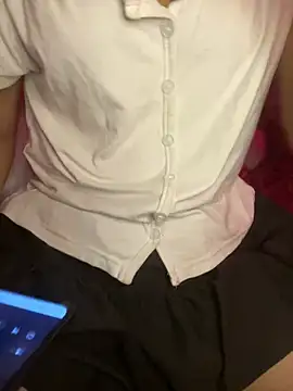 trieungoclnt online show from 05-19-26, 07:58