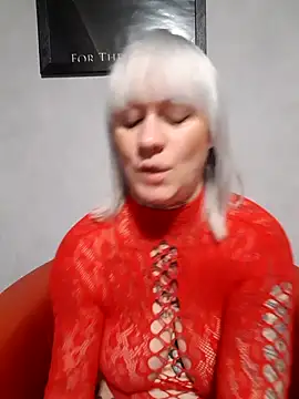 poussichienne online show from 12-14-25, 04:34