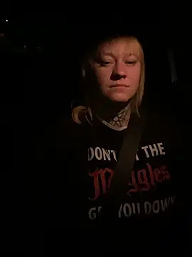 poussichienne online show from 05-02-26, 02:05