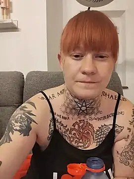 poussichienne online show from 07-17-26, 06:57