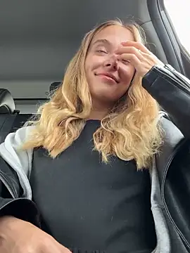 Snapshot of enjoy_my_beauty chatting on 10-13-25, 07:08 enjoy my beauty online show from 10-13-25, 07:08