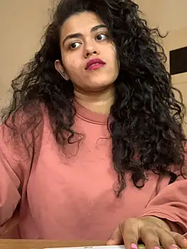 Snapshot of Curvydesifromgermany chatting on 12-10-24, 12:38 Curvydesifromgermany online show from 12-10-24, 12:38