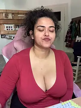Curvydesifromgermany online show from 06-11-26, 02:15