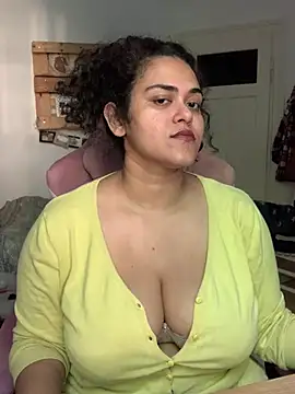 Curvydesifromgermany online show from 06-19-26, 03:27