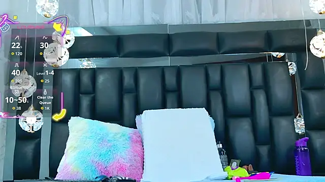 AuraRoss online show from 10-31-25, 07:04