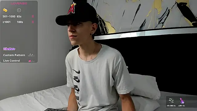 Snapshot of Dei_v_48 chatting on 12-05-24, 07:49 Dei v 48 online show from 12-05-24, 07:49