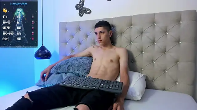 Snapshot of Dei_v_48 chatting on 12-13-24, 09:09 Dei v 48 online show from 12-13-24, 09:09