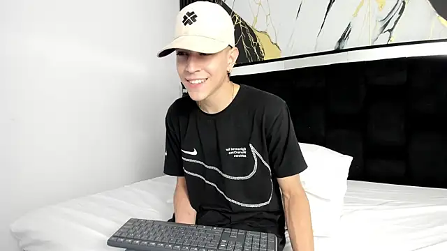 Snapshot of Dei_v_48 chatting on 01-27-25, 09:55 Dei v 48 online show from 01-27-25, 09:55