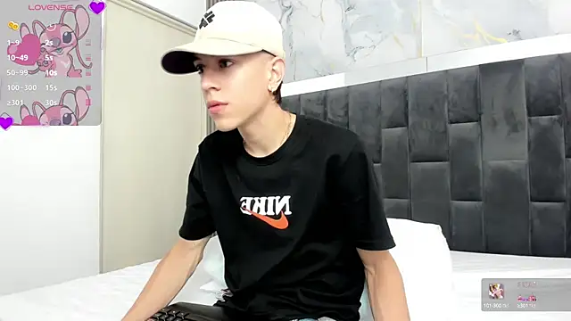 Snapshot of Dei_v_48 chatting on 02-09-25, 07:52 Dei v 48 online show from 02-09-25, 07:52