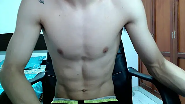 Snapshot of Dei_v_48 chatting on 09-18-25, 09:39 Dei v 48 online show from 09-18-25, 09:39