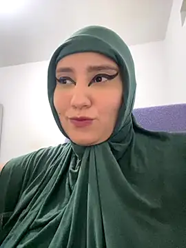 hannahayat online show from 10-27-25, 01:20