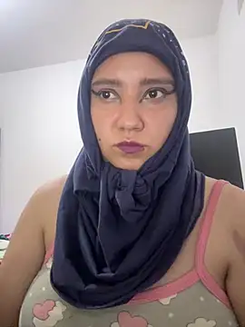 hannahayat online show from 04-28-26, 02:27