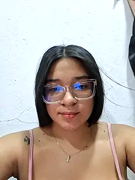 -VICKKY online show from 06-25-26, 02:32
