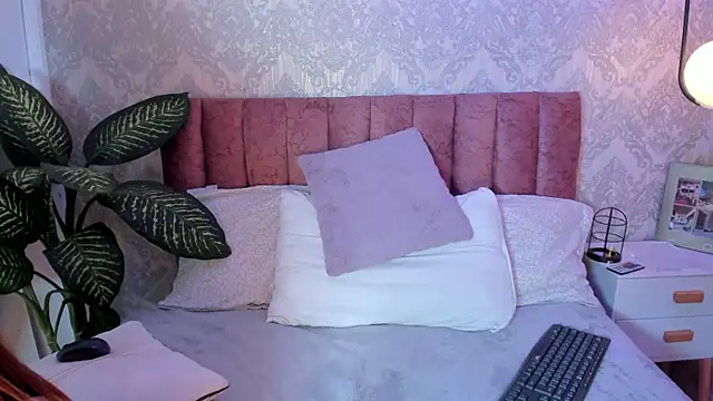 tiffany becker online show from 01-07-25, 10:52