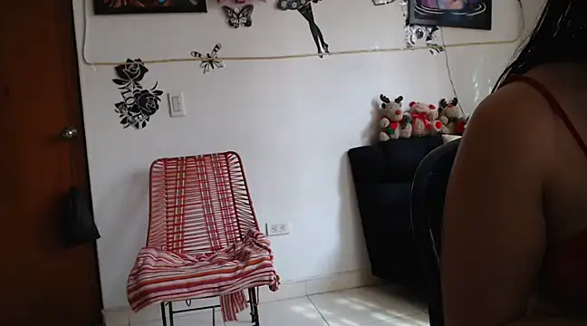 Snapshot of Pauleett chatting on 01-10-25, 08:26 Pauleett online show from 01-10-25, 08:26