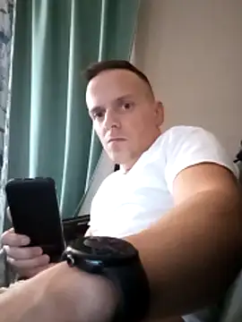 Snapshot of Rollinhard6969 chatting on 03-28-26, 01:00 Rollinhard6969 online show from 03-28-26, 01:00