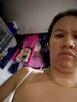 Emiily lee online show from 06-25-26, 12:10