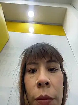 iriiina veneno online show from 11-20-25, 10:42